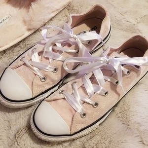 Girl's Converse Light Pink Velvet W/ Ribbon Laces